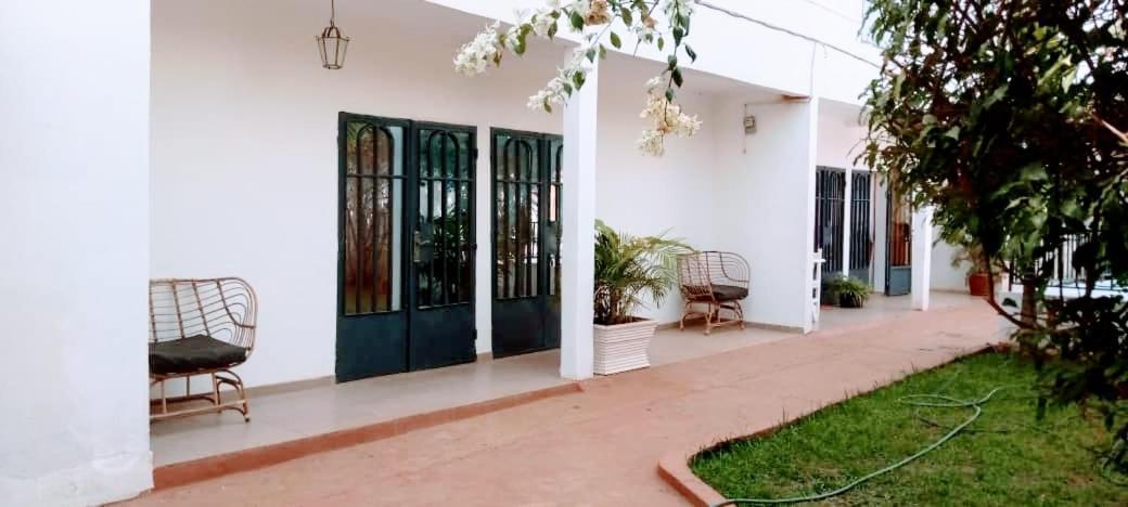 Appartement 2 Chambres Residence Avec Piscine Yaoundé Exterior foto