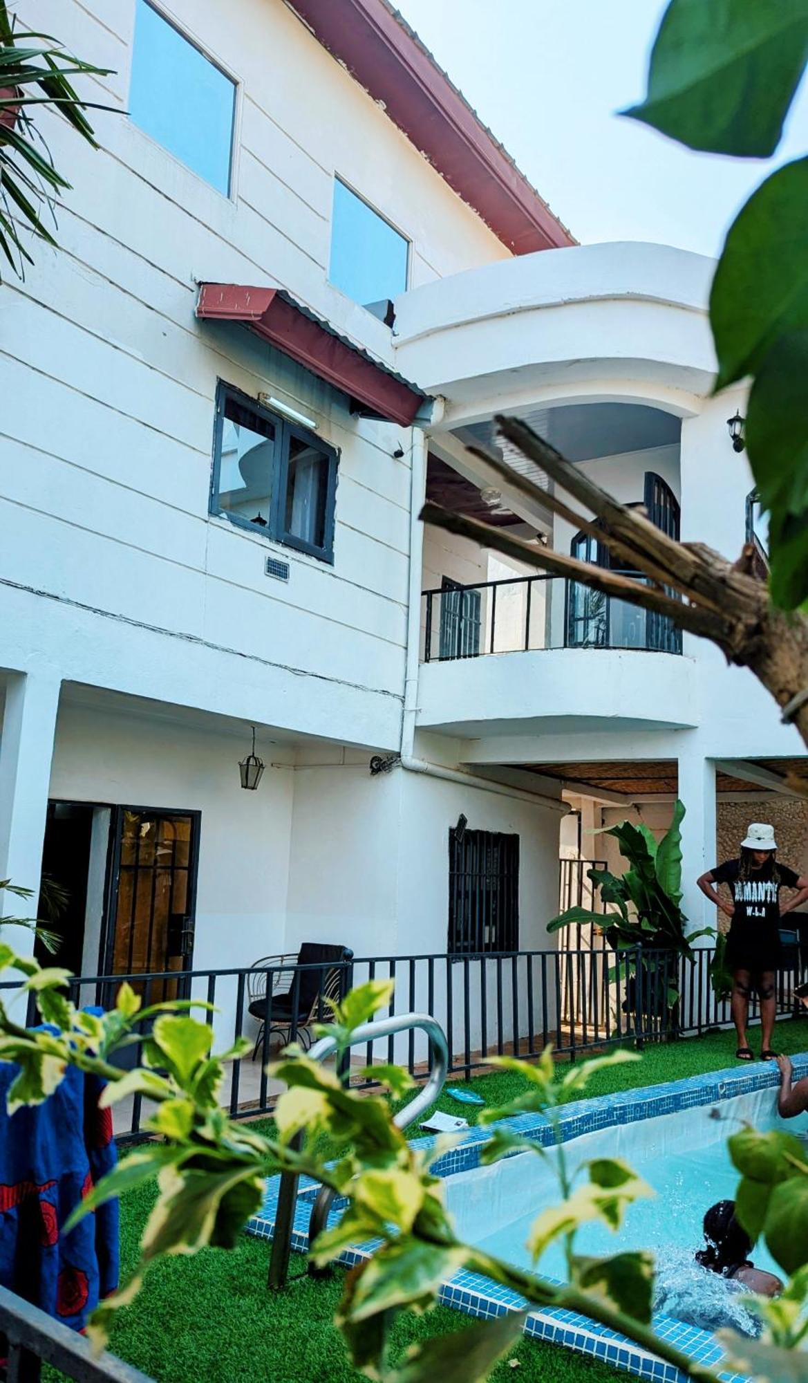 Appartement 2 Chambres Residence Avec Piscine Yaoundé Exterior foto